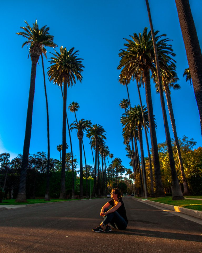 beverlyhills-1989-sitting.jpg