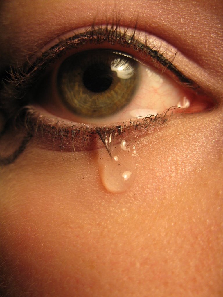 Tear_Eye_Stock_2_by_jeanniefansStock.jpg