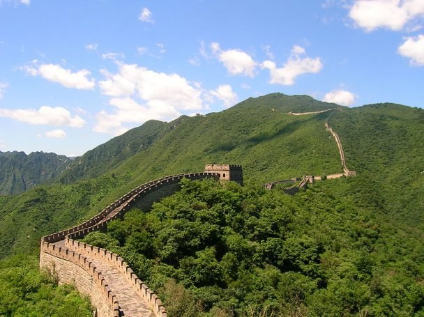 Great-Wall-of-China-608x455.jpg