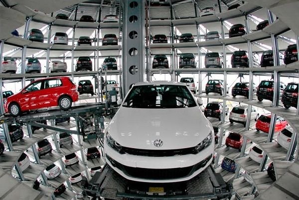 car tower in wolfsburg resized.jpg