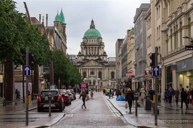 Irlanda-Norte-Belfast-Centro-Ayuntamiento-Lluvia.jpg