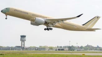 a350-900-ulr-singapore-airlines-take-off-[1].jpg