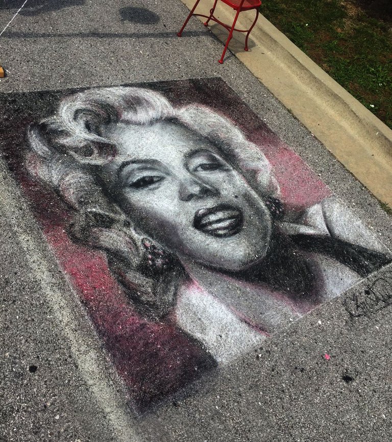 Final_Marilyn Monroe Chalk Art_Christie Snelson.jpg