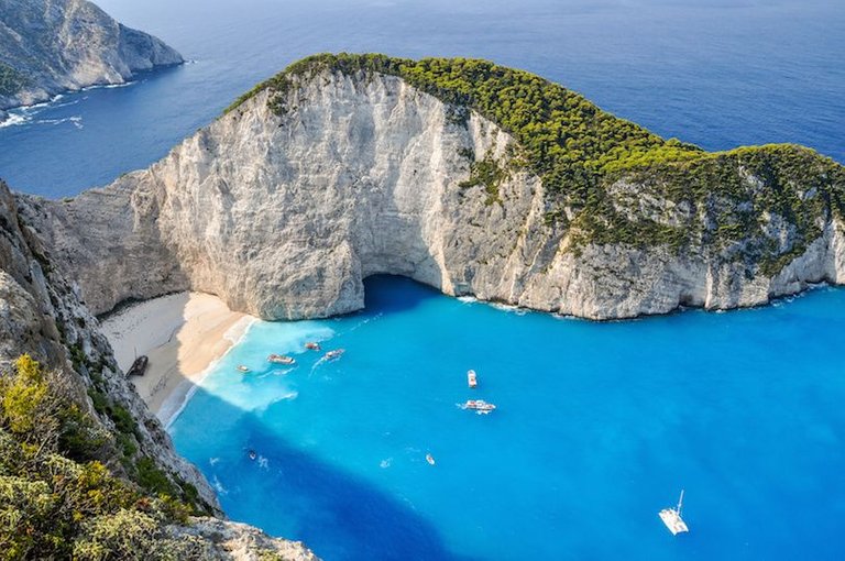 navagio_beach.jpg