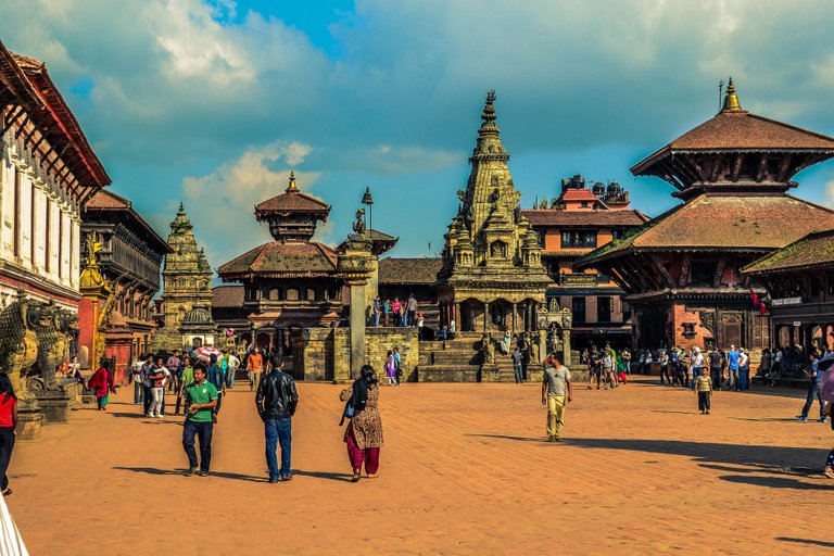 Bhaktapur_Durbar_Square_2014.jpg