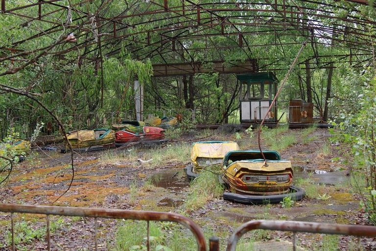 1024px-Pripyat,_autodrom.JPG