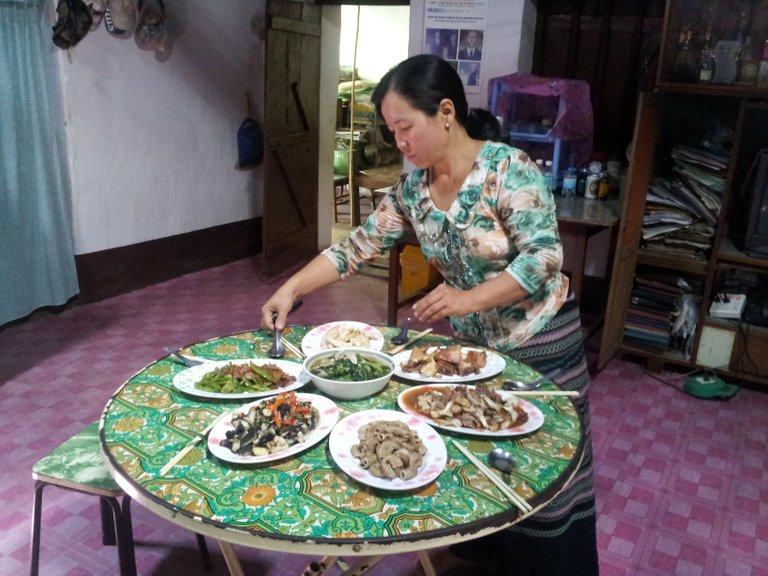 Dinner table-home.jpg