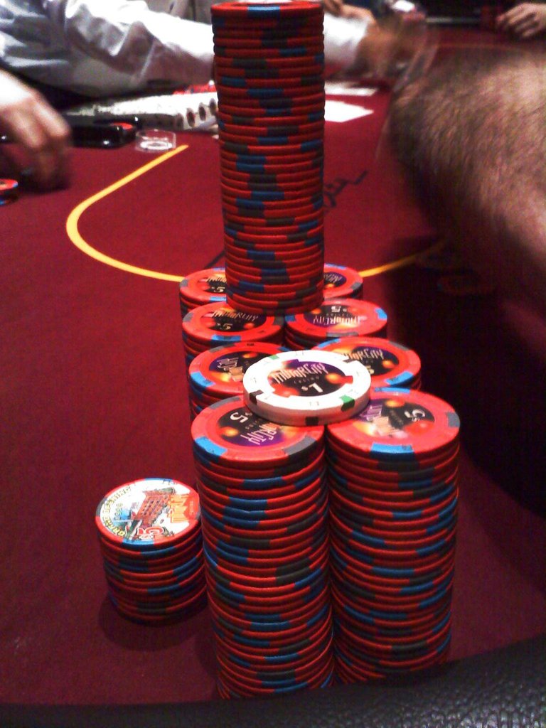 morepokerchips.jpg