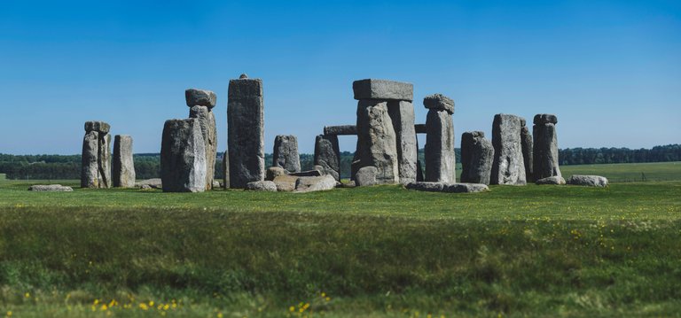 StoneHenge2012a.jpg