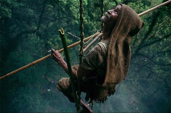 honey-hunters-nepal.jpg