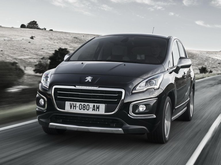 2014-Peugeot-3008-front.jpg