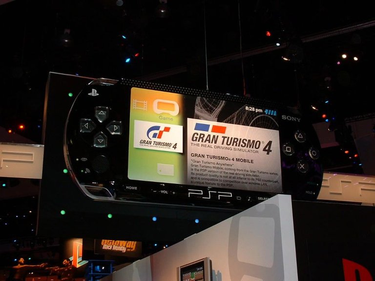 e3 2004.jpg