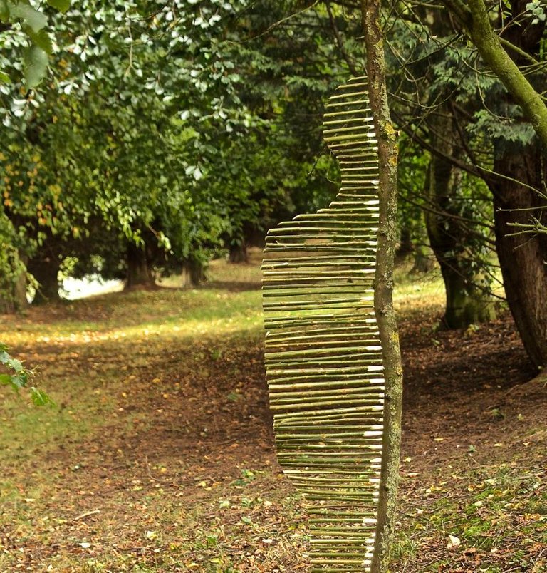 james-brunt-natural-materials-land-art-england87-5a7d94b3011e8__880.jpg