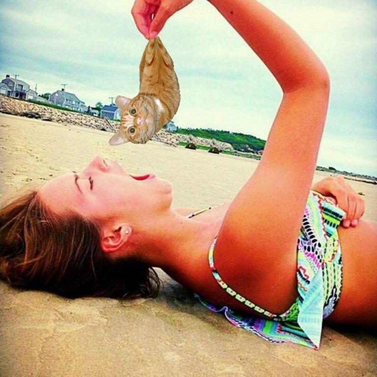 beach-illusions-eating-friend.jpg