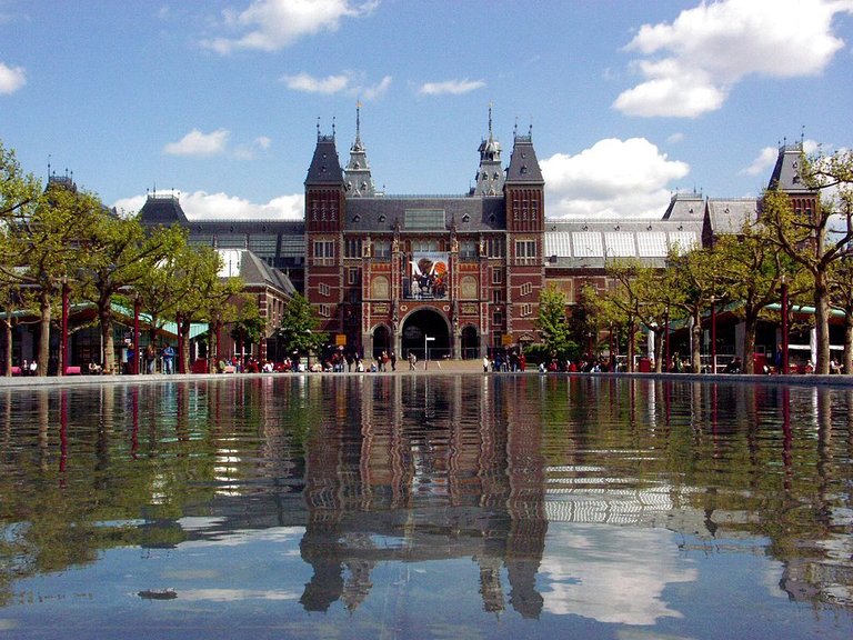 Rijksmuseum-Amsterdam-Front-2.jpg