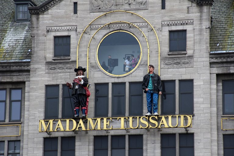 madame-tussaud-1473243_1920.jpg