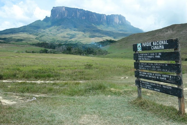 parque nacional canaima.jpg