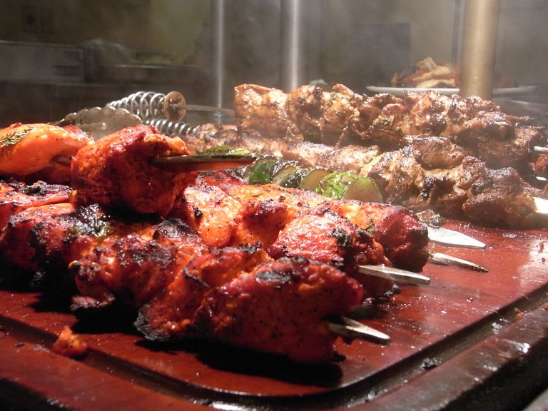 India_style_Tandoori_chicken_&_porks_(4042295675).jpg