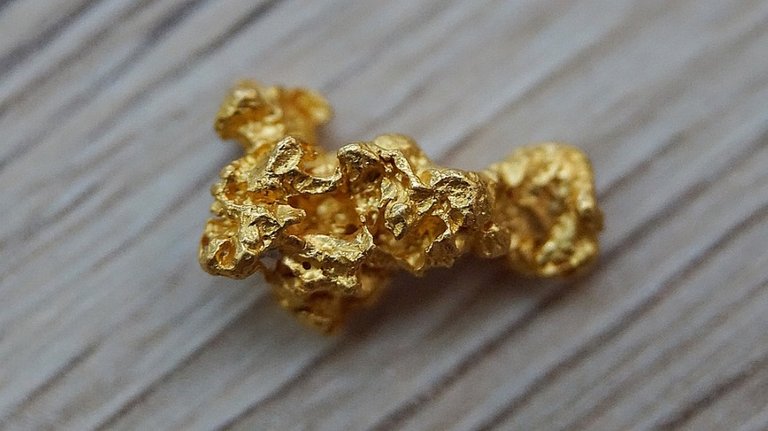 gold-nugget-2269847_960_720.jpg