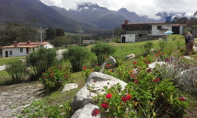 CABAÑAS EL VALLE.jpg