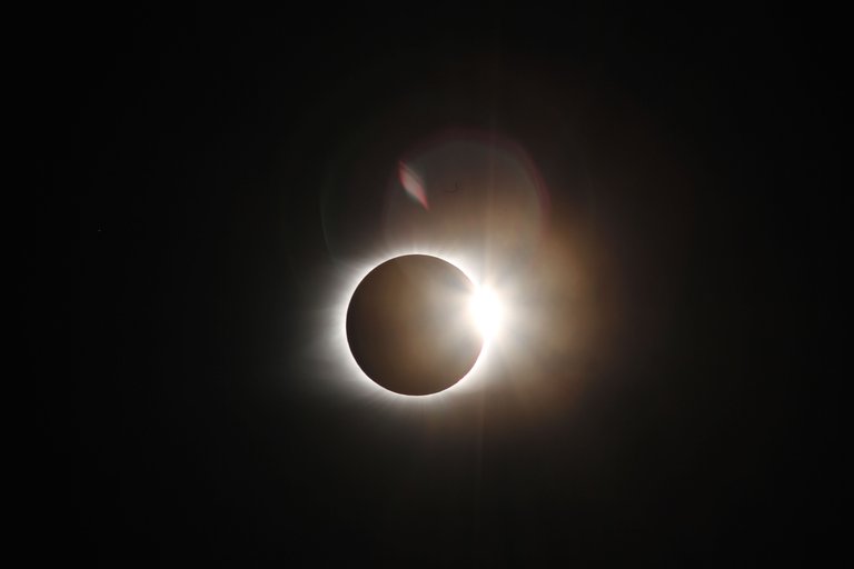 Eclipse_Emerge_Corona_2017_03.JPG