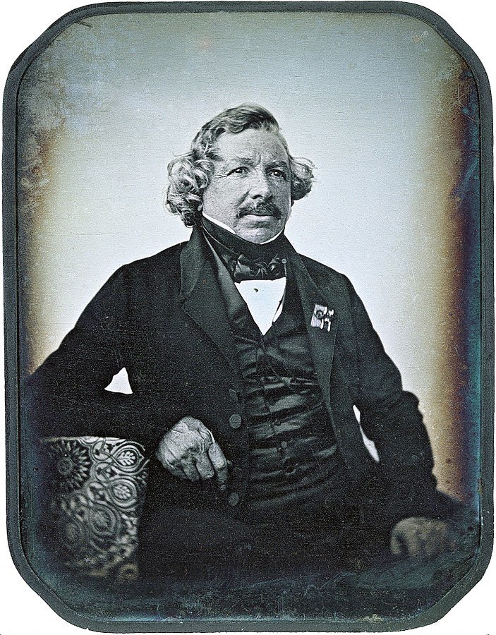 703px-Louis_Daguerre_2.jpg