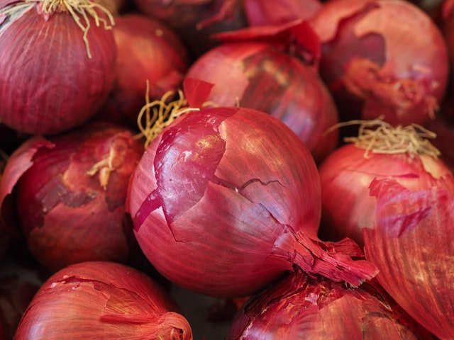 red-onions-vegetables-vegetable-onion-onion-market-47051.jpeg