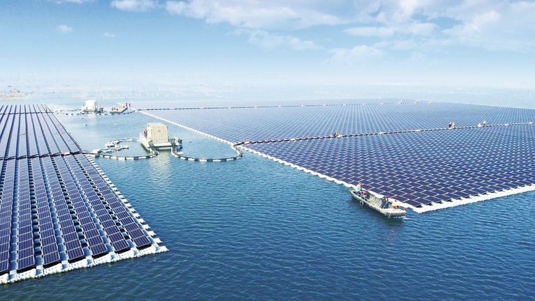 largest-floating-solar-energy-farm.jpg