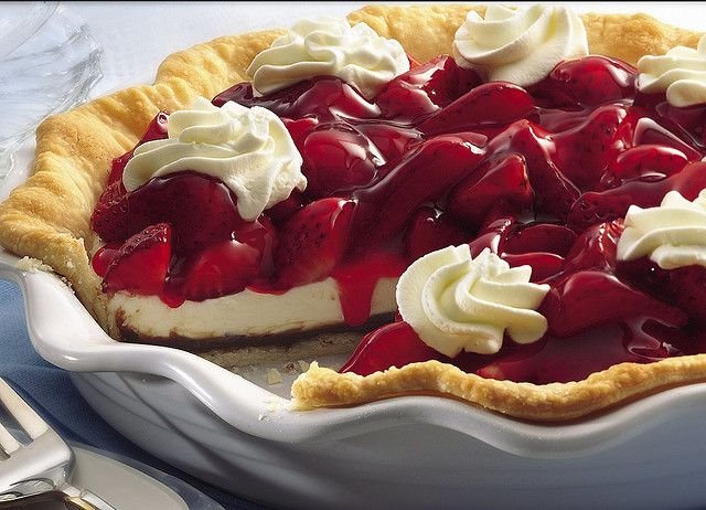 cfc40ef23c8b2a9bc15d7886013d238d--strawberry-cream-pies-strawberry-cheesecake.jpg