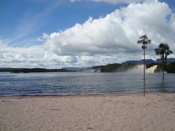 Laguna de Canaima.jpg