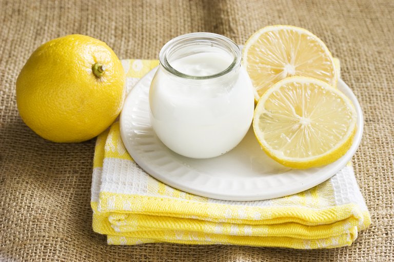 Creamy_lemon_yogurt_shutterstock_43582843.jpg