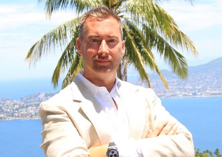 Jeff-Berwick-White-Suit.jpg