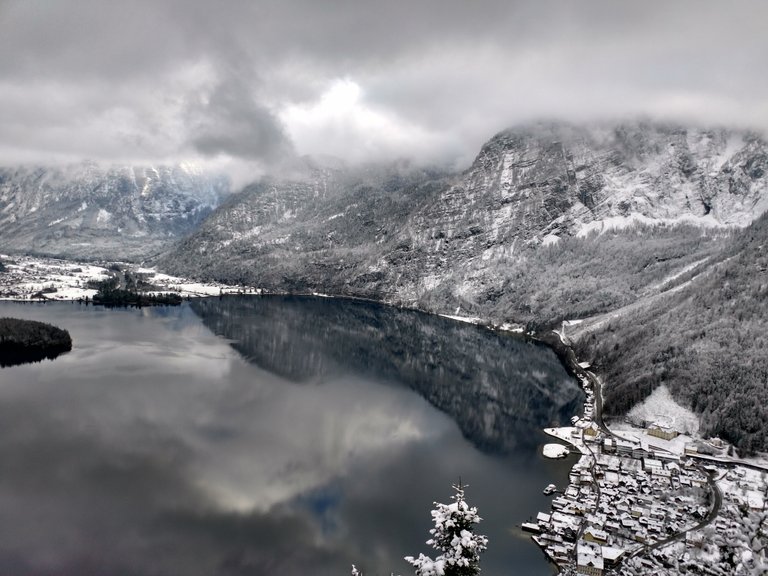 hallstat-top.jpg