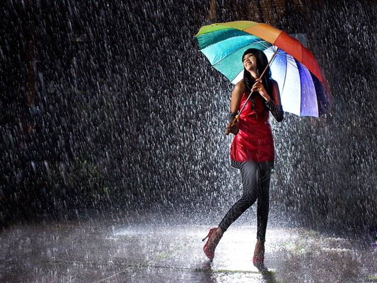 Beautiful-Girl-In-Rain.jpg