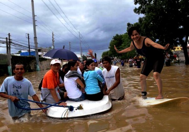 gloria-surfing.jpg