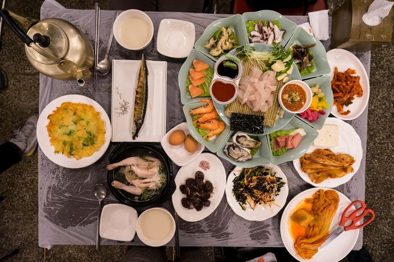 korean-traditional-dishes-555594701-5959514f3df78c4eb61a3e64.jpg