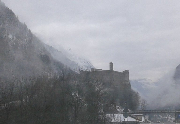 Castle 3.jpg