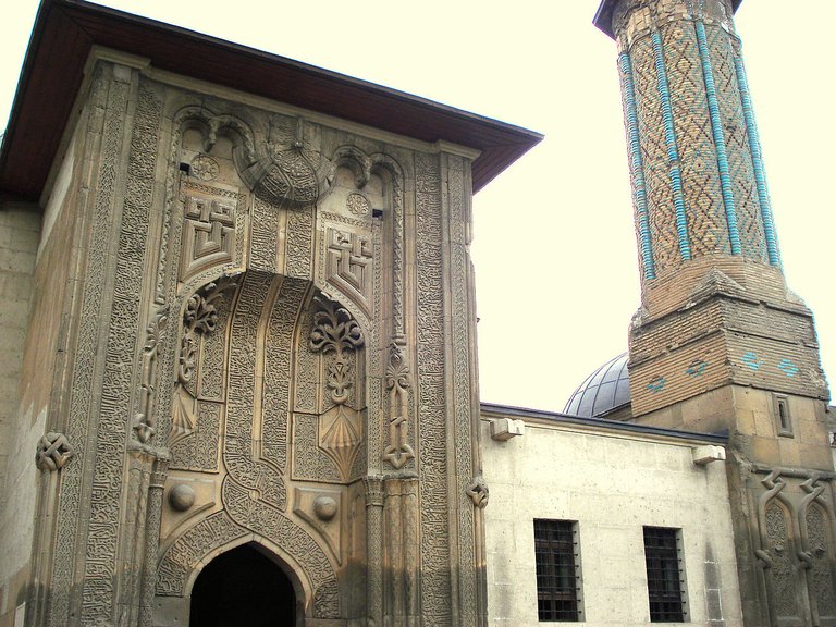 1280px-Konya.Turkish.building.jpg