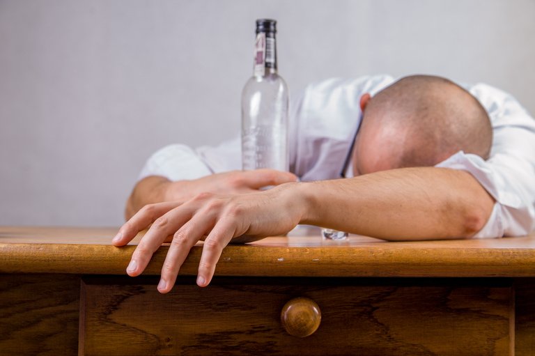 alcohol-hangover-event-death-52507.jpg