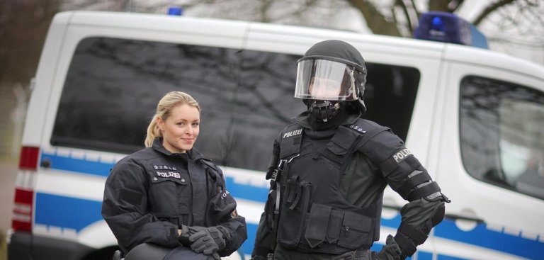 Ausruestung-der-Polizei-vorgestellt.jpg