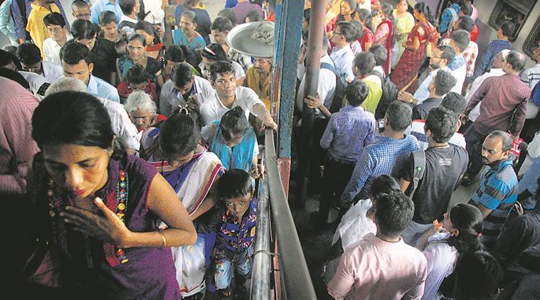 mumbai-trail-passengers-7591.jpg