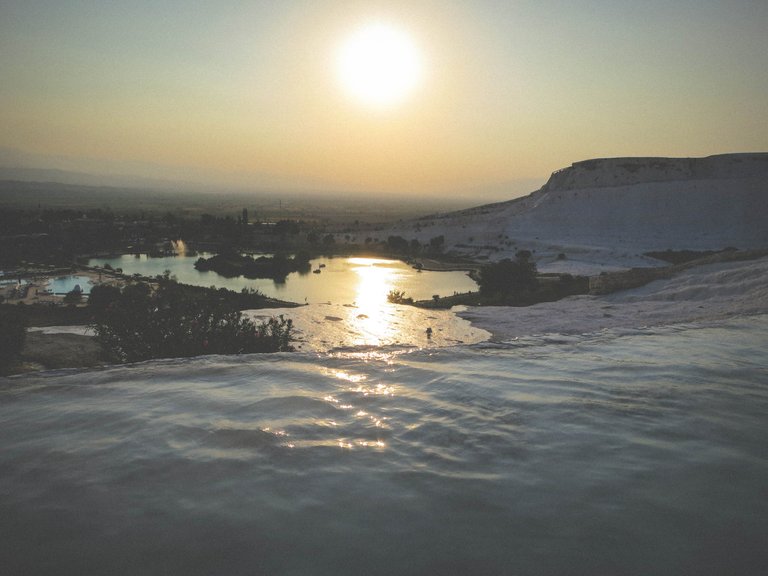 137.Water sparkles in Pamukkale, Turkey..jpg