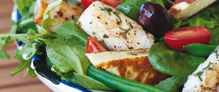 Calamari_Haloumi_Salad_780x3301.jpg