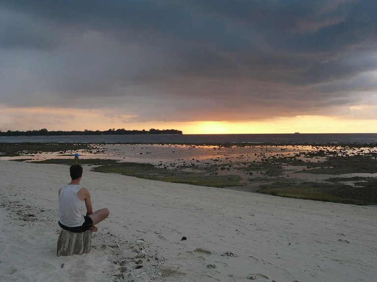 Gili meno pointe nord avec en face Gili trawangan.jpg