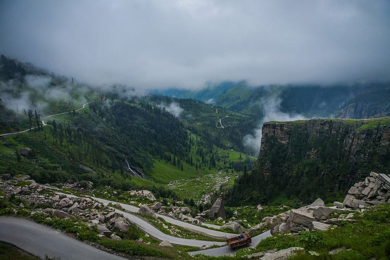 IN_KTM201308050412 rohtang-XL.jpg