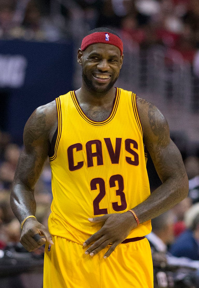 LeBron_James_(15847318851).jpg