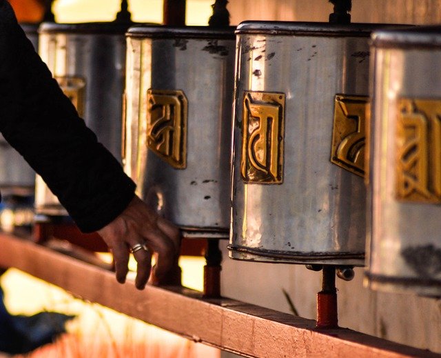 prayer-wheels-1721498_640.jpg