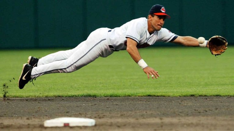 13.-Omar-Vizquel.jpg