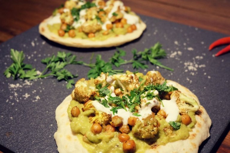 Spicy-Cauliflower-Chickpea-Pittas-Avocado-Sauce_4.jpg