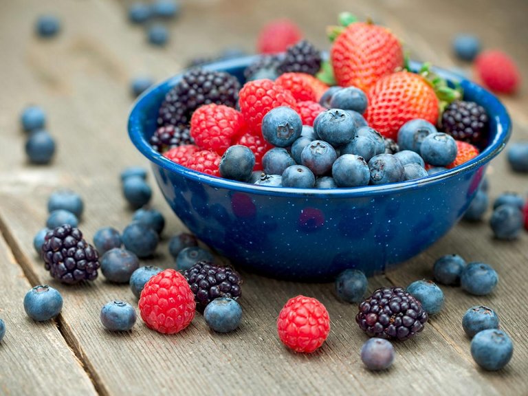 1280-fruit-berries-strawberries-blueberries-blackberries.jpg